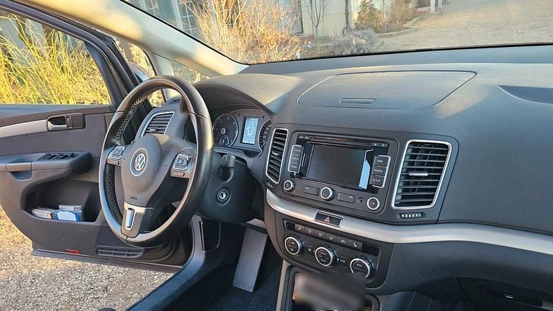 Gebraucht VW Sharan 140 PS (102 kW) 2014 Braun Van / Kleinbus
