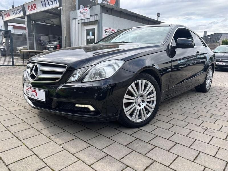 Second-hand Mercedes E250 204 CP (150 kW) 2010 Negru Coupe
