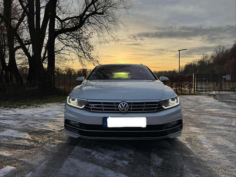 Gebraucht VW Passat Highline 190 PS (139 kW) 2015 Weiß Kombi
