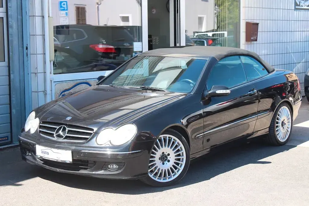 Gebraucht Mercedes CLK280 231 PS (169 kW) 2008 Schwarz Cabrio