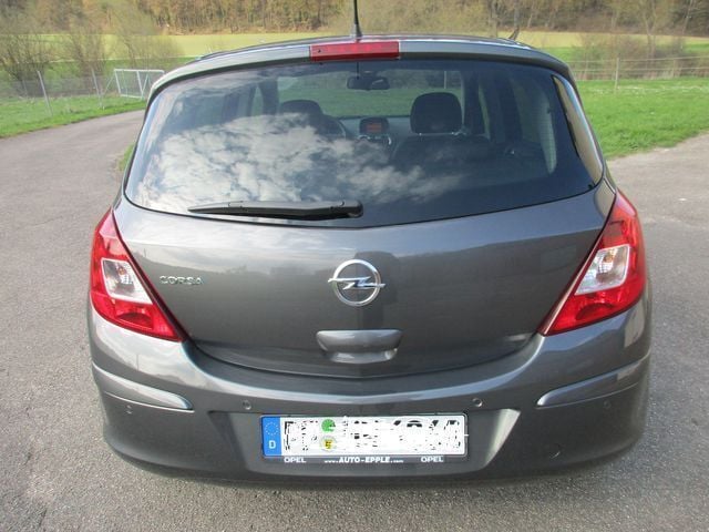 Gebraucht Opel Corsa Innovation 101 PS (74 kW) 2013 Andere farbe Kleinwagen