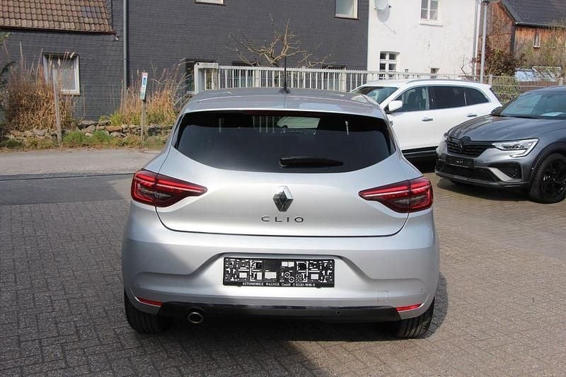 Gebraucht Renault Clio V Intens 91 PS (66 kW) 2021 Grau Limousine