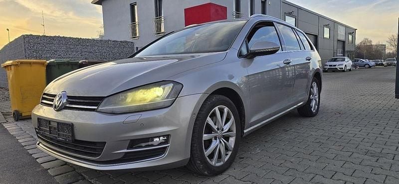 Silber Gebraucht 2014 VW Golf VII Highline Kombi | 6.990 € (Guter Preis) - Bild 1/4