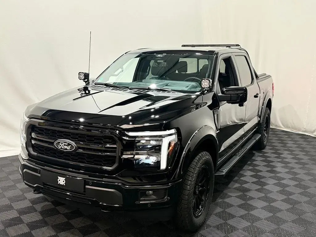 Nowe Ford V8 Lariat 405 KM (297 kW) 2026 Czarny SUV