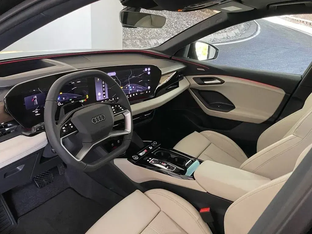Gebraucht Audi Q6 e-tron Business 314 kW (428 PS) 2026 Mythosschwarz metallic SUV