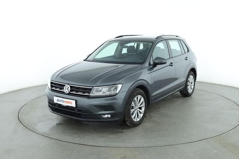 Gebraucht VW Tiguan Trendline 150 PS (110 kW) 2020 Grau SUV