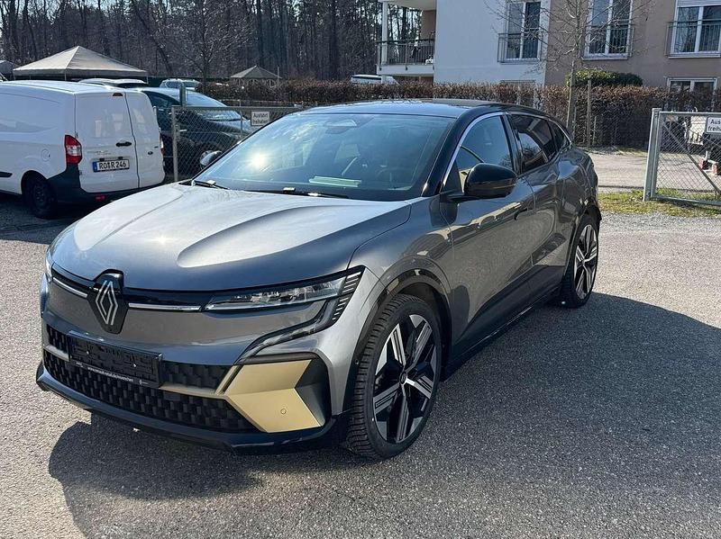 Gebraucht Renault Megane E-Tech Iconic 160 kW (218 PS) 2023 Grau kqg + schwarz gne Limousine