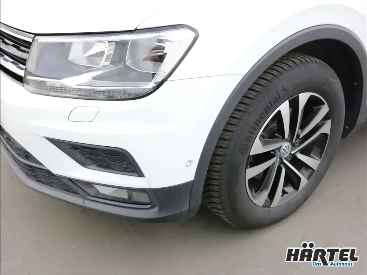 Gebraucht VW Tiguan IQ Drive 150 PS (110 kW) 2020 Pure white, solid SUV