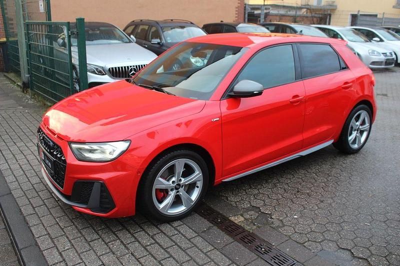 Gebraucht Audi A1 Ambiente 200 PS (147 kW) 2019 Rot SUV