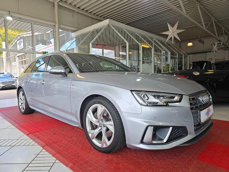 Silber Gebraucht 2019 Audi A4 S-Line Kombi | 24.950 € (Fairer Preis) - Bild 1/4