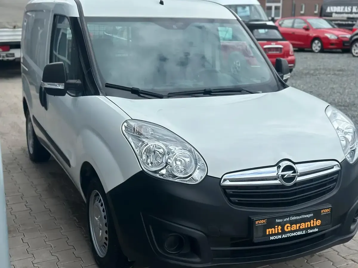 Gebraucht Opel Combo 95 PS (69 kW) 2016 Weiß Van / Kleinbus