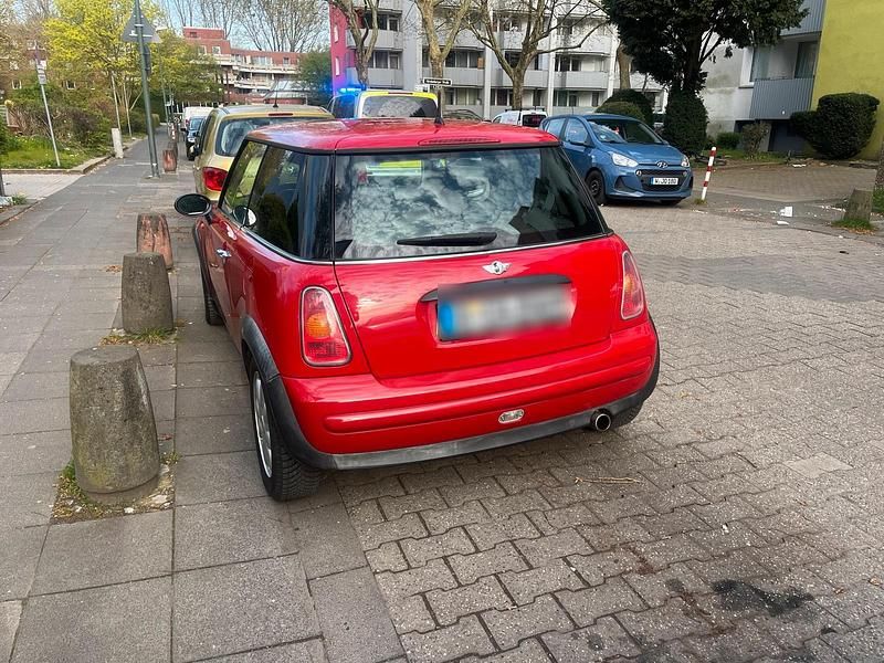Usata Mini Cooper 90 CV (66 kW) 2004 Rosso Utilitaria
