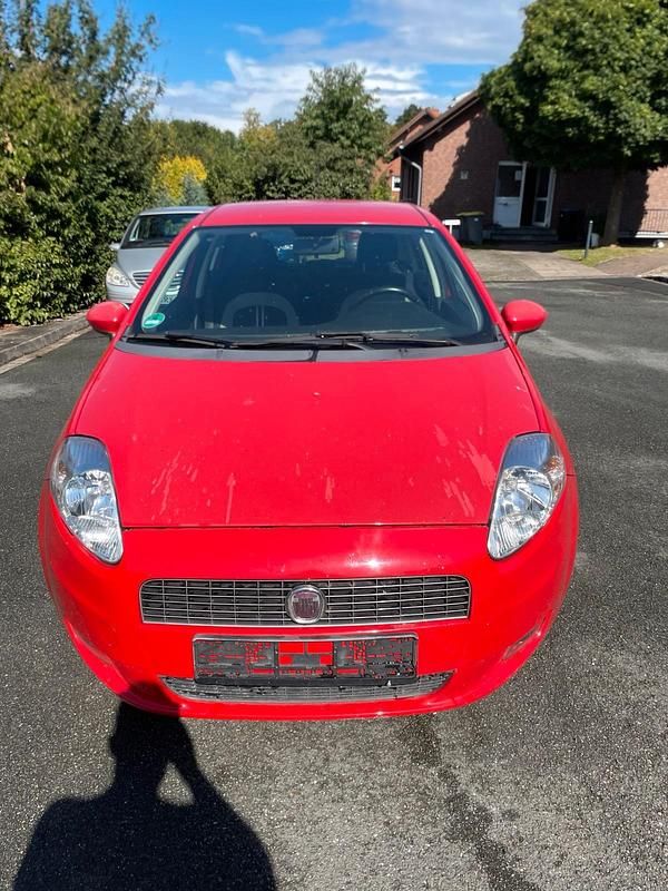 Rot Gebraucht 2008 Fiat Punto Kleinwagen | 1.200 € (Fairer Preis) - Bild 1/4