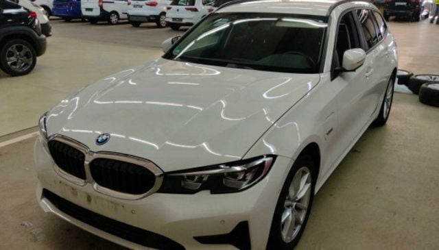Andere Gebraucht 2022 BMW 330e Advantage Kombi | 26.999 € (Superpreis) - Bild 1/4