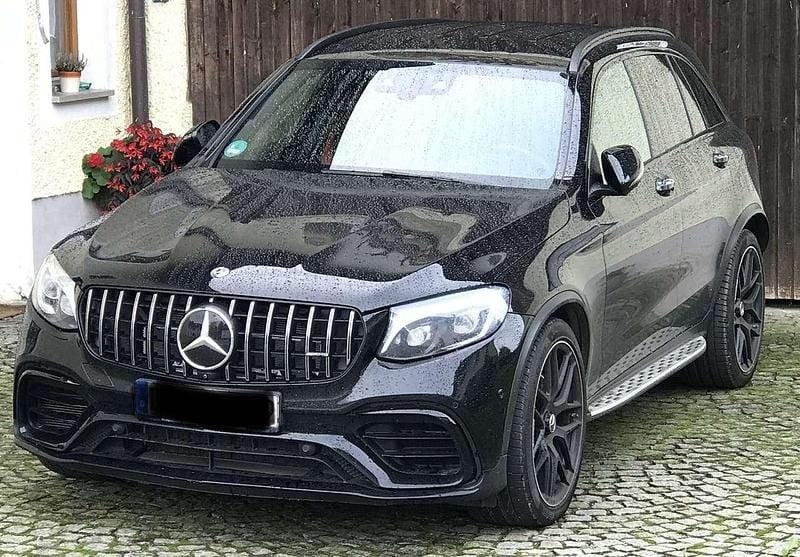 Schwarz Gebraucht 2019 Mercedes GLC63 AMG AMG SUV | 52.500 € (Superpreis) - Bild 1/4
