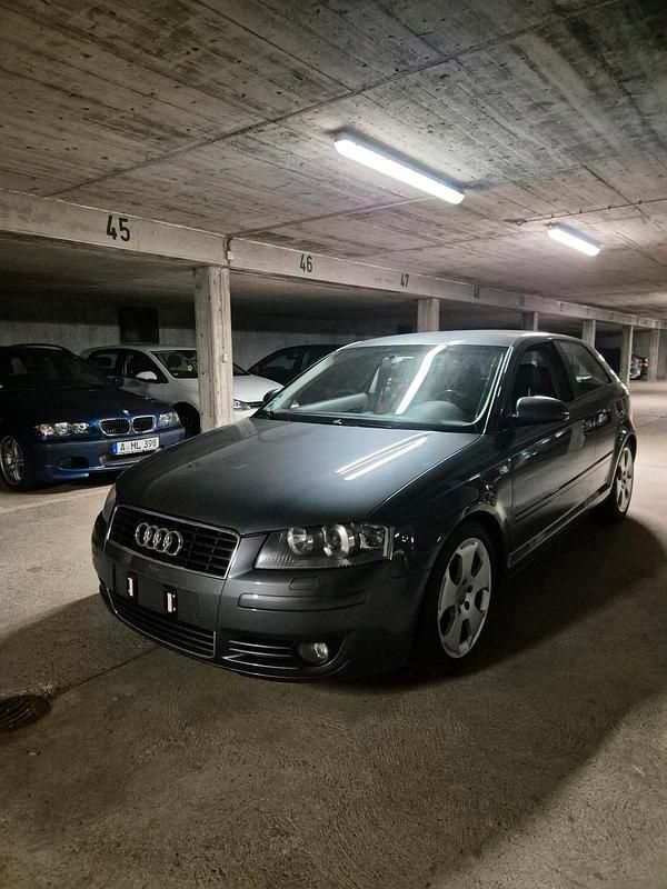 Grau Gebraucht 2004 Audi A3 Coupé | 2.500 € (Fairer Preis) - Bild 1/4