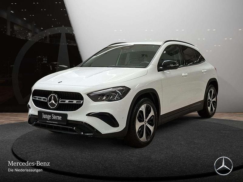 Gebraucht Mercedes GLA220 Progressive 190 PS (139 kW) 2024 Weiß SUV