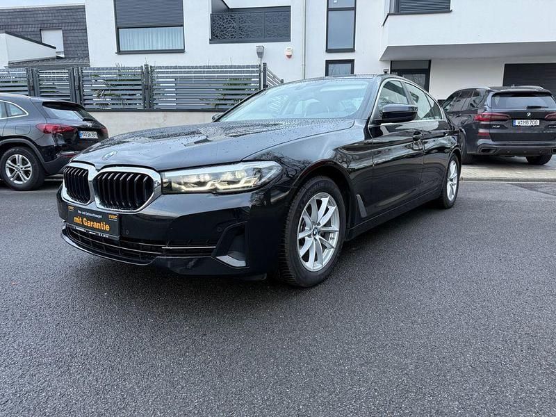 Gebraucht BMW 520 Performance 190 PS (139 kW) 2021 Schwarz Limousine