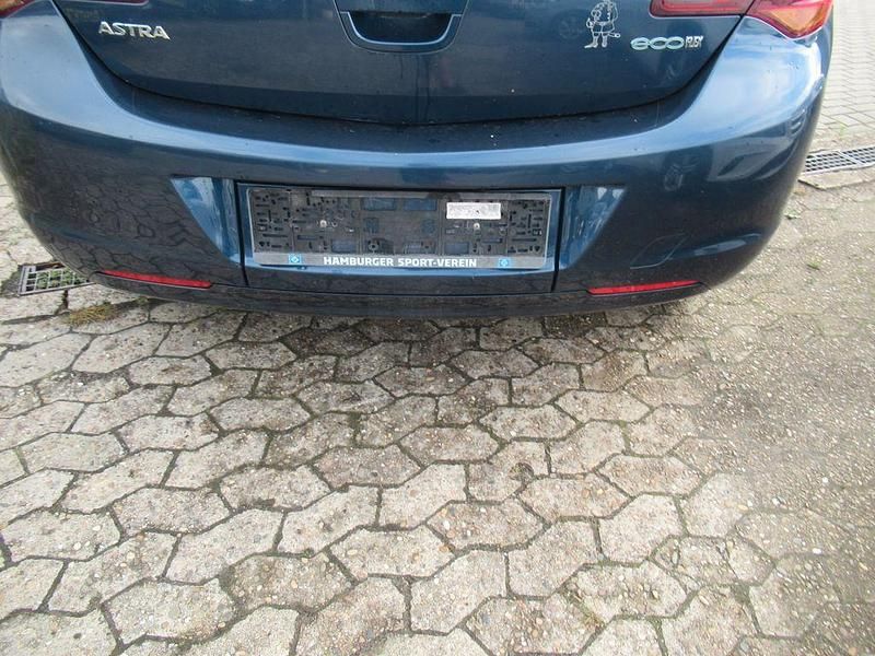 Gebraucht Opel Astra 101 PS (74 kW) 2010 Blau Limousine