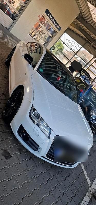 Weiß Gebraucht 2013 Audi A7 S-Line Kleinwagen | 21.000 € (Etwas zu teuer) - Bild 1/4