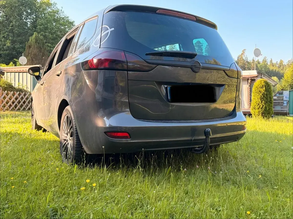 Gebraucht Opel Zafira 135 PS (99 kW) 2014 Grau Van / Kleinbus