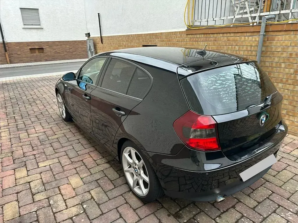 Gebraucht BMW 116 116 PS (85 kW) 2006 Schwarz Kleinwagen