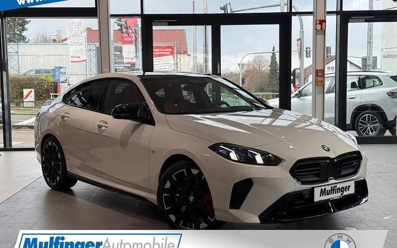 Weiß Gebraucht 2025 BMW M2 Shadowline Coupé | 57.980 € - Bild 1/4