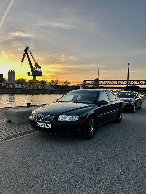 Grün Gebraucht 2000 Volvo S80 Limousine | 6.490 € - Bild 1/2