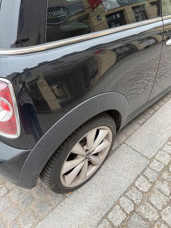 Second-hand Mini Cooper 98 CP (72 kW) 2011 Negru Hatchback