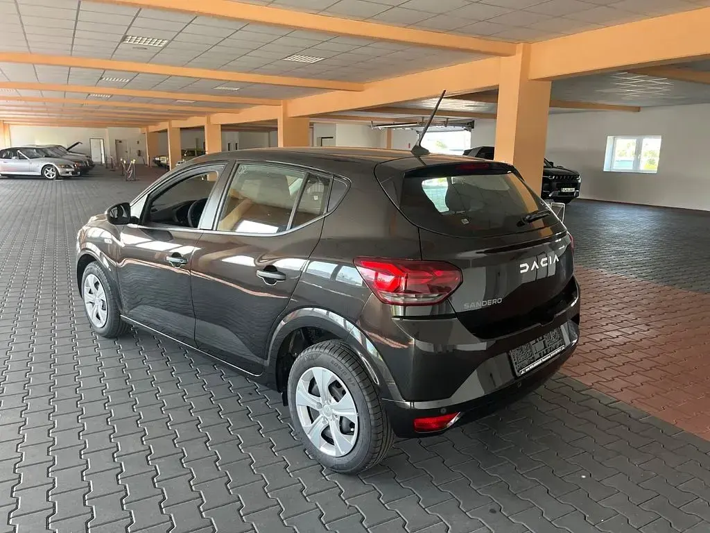 Gebraucht Dacia Sandero Essentiel 91 PS (66 kW) 2025 Schwarz Limousine