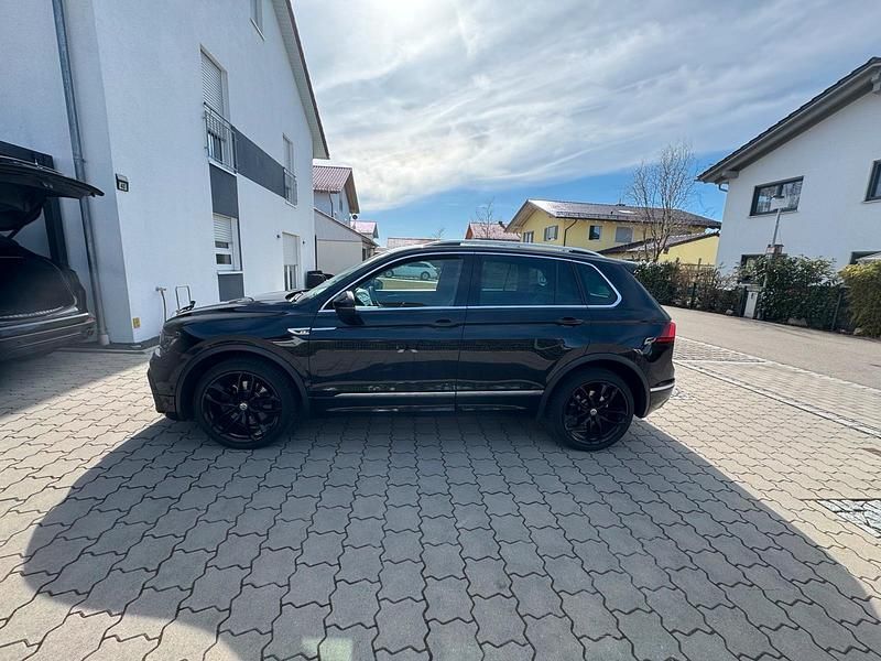 Gebraucht VW Tiguan 239 PS (175 kW) 2017 Schwarz SUV