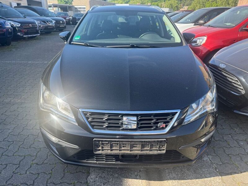 Schwarz Gebraucht 2018 Seat Leon ST FR Kombi | 8.999 € (Guter Preis) - Bild 1/4