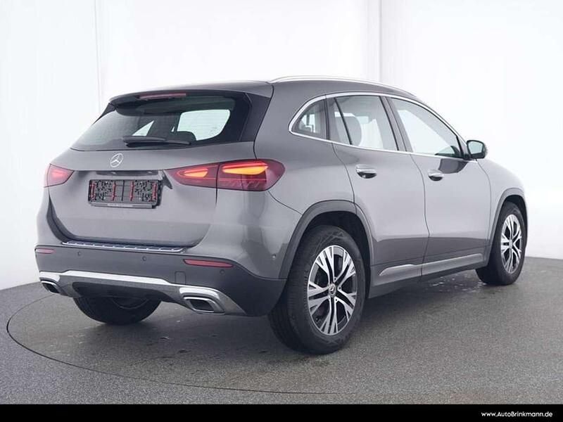 Gebraucht Mercedes GLA180 Advanced Plus 116 PS (85 kW) 2025 Grau SUV