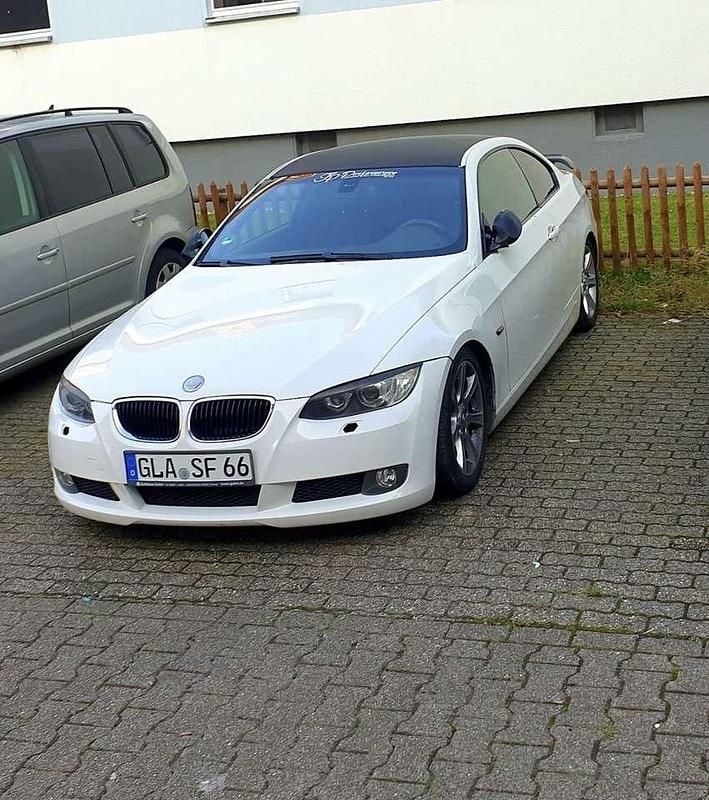 Weiß Gebraucht 2009 BMW 320 M Sport Coupé | 4.700 € (Superpreis) - Bild 1/4