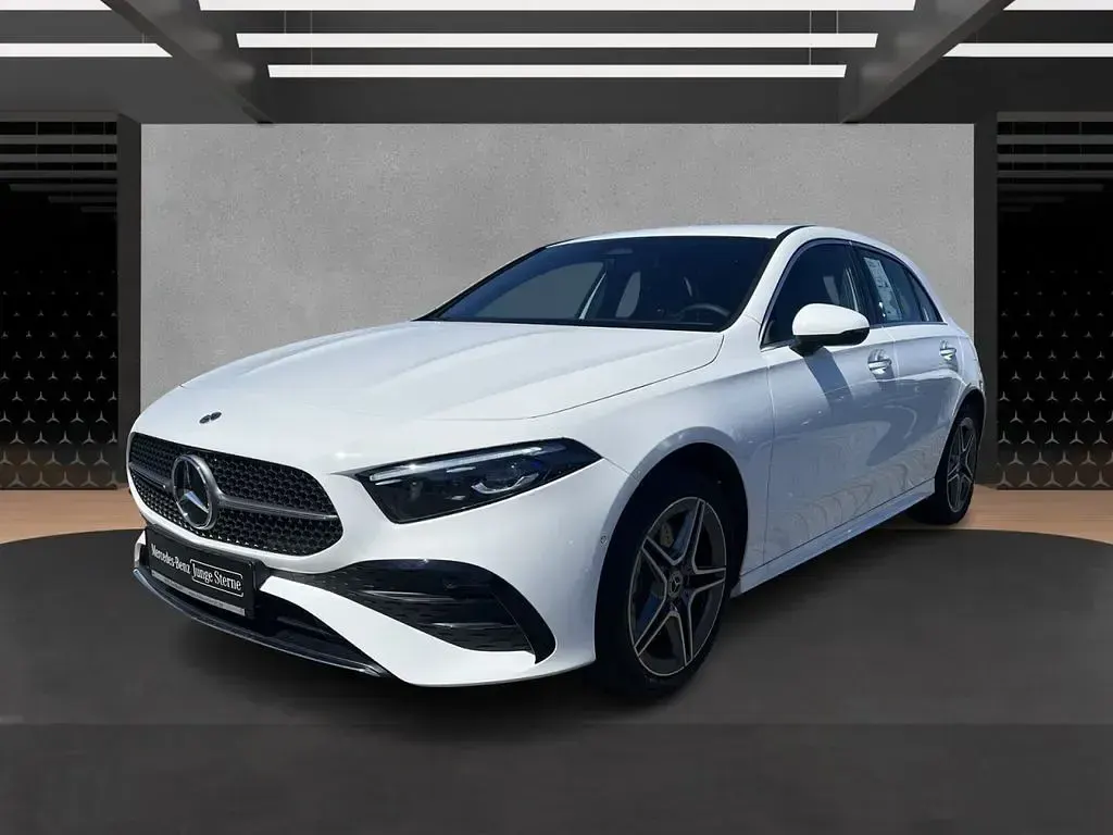 Gebraucht Mercedes A250 AMG 218 PS (160 kW) 2025 Weiß Limousine