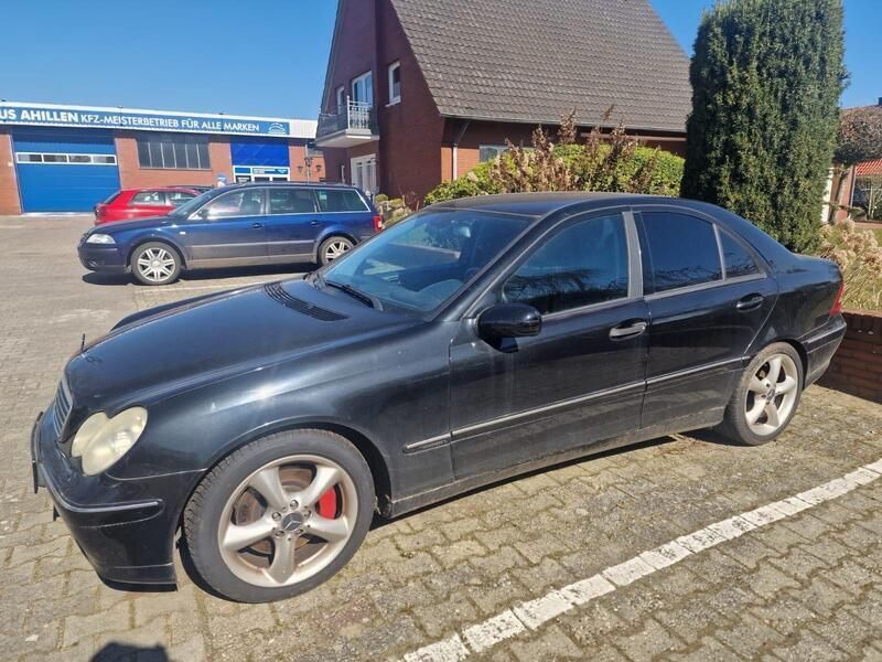 Schwarz Gebraucht 2004 Mercedes C200 Limousine | 1.400 € (Superpreis) - Bild 1/4