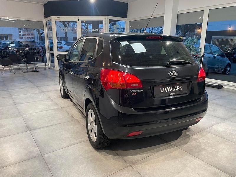 Gebraucht Kia Venga 90 PS (66 kW) 2014 Schwarz Kleinwagen