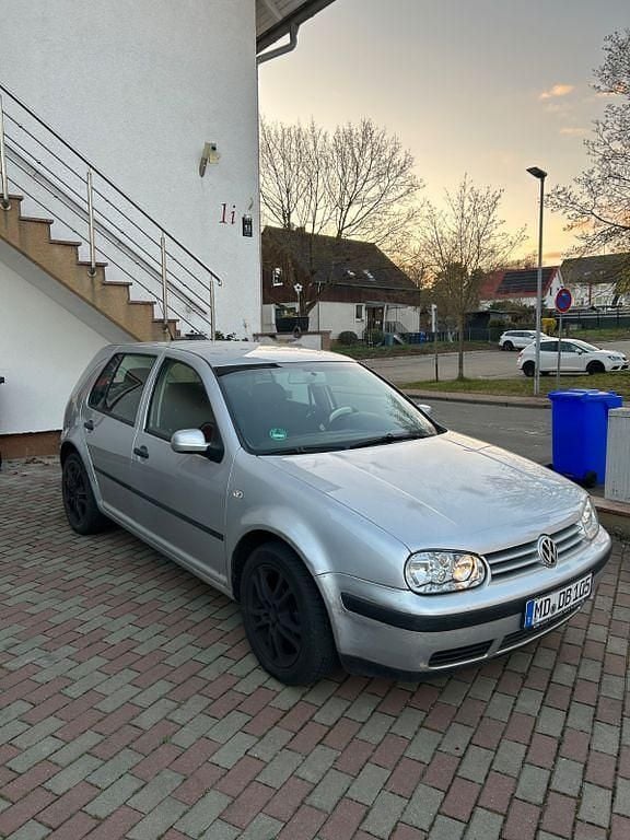 Gebraucht VW Golf IV Edition 75 PS (55 kW) 2002 Silber Limousine