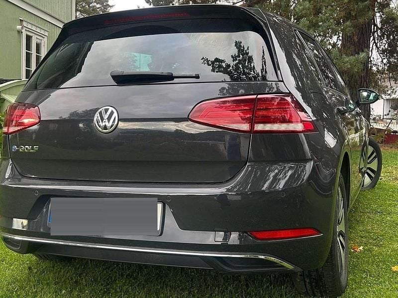 Gebraucht VW e-Golf 100 kW (136 PS) 2018 Grau Kleinwagen