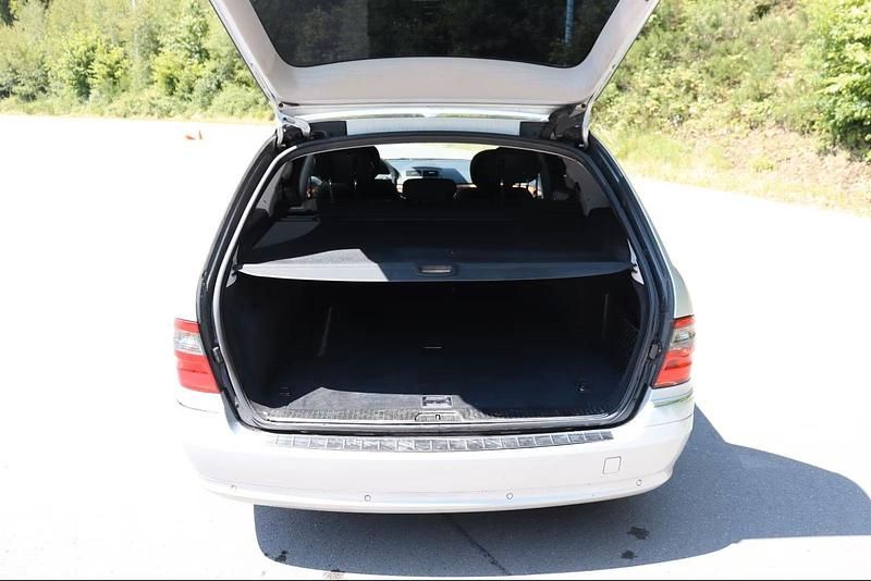 Gebraucht Mercedes E200 184 PS (135 kW) 2008 Silber Kombi