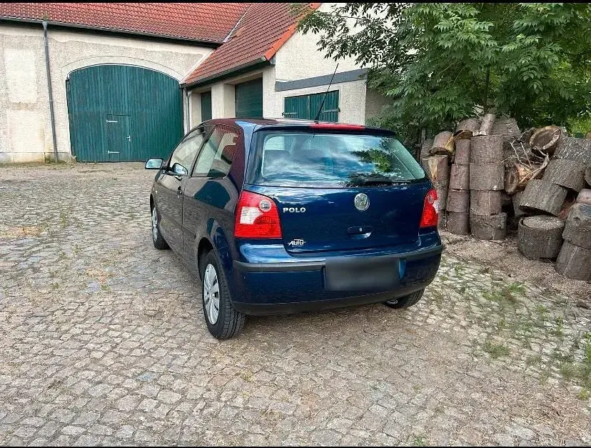 Gebraucht VW Polo 56 PS (41 kW) 2003 Blau Kleinwagen