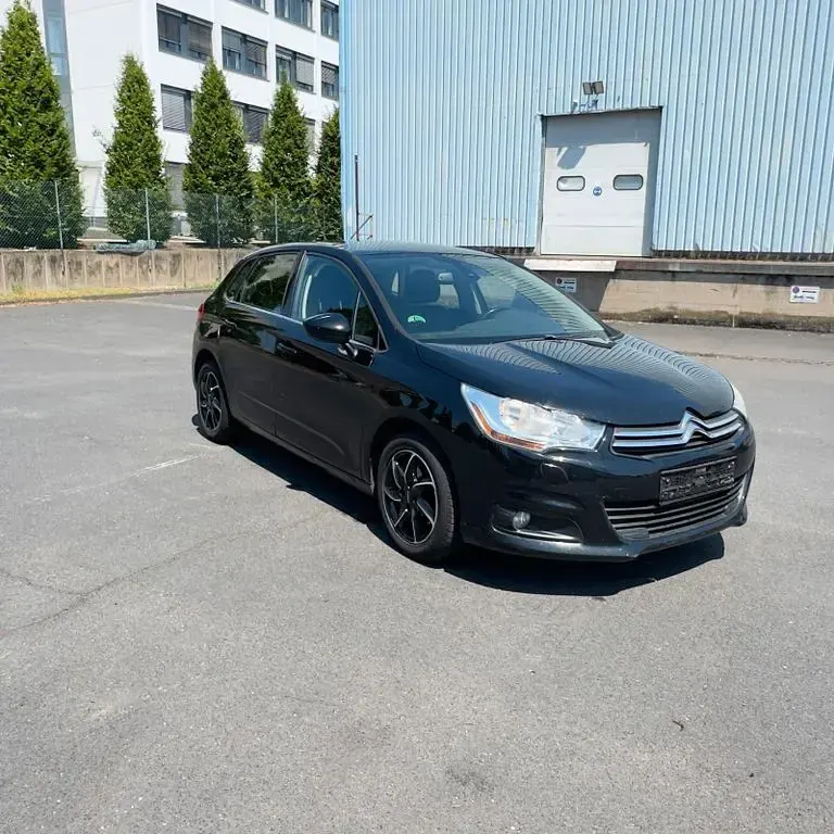Gebraucht Citroën C4 Exclusive 114 PS (83 kW) 2014 Schwarz Limousine