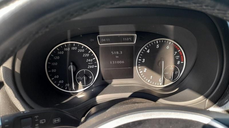 Gebraucht Mercedes B200 156 PS (114 kW) 2012 Blau Van / Kleinbus