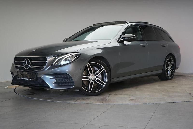 Gebraucht Mercedes E220 AMG 194 PS (142 kW) 2017 Grau Limousine