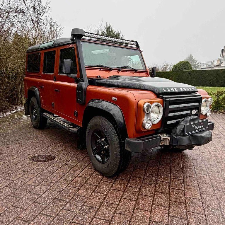 Gebraucht Land Rover Defender 122 PS (89 kW) 2009 Orange Kombi