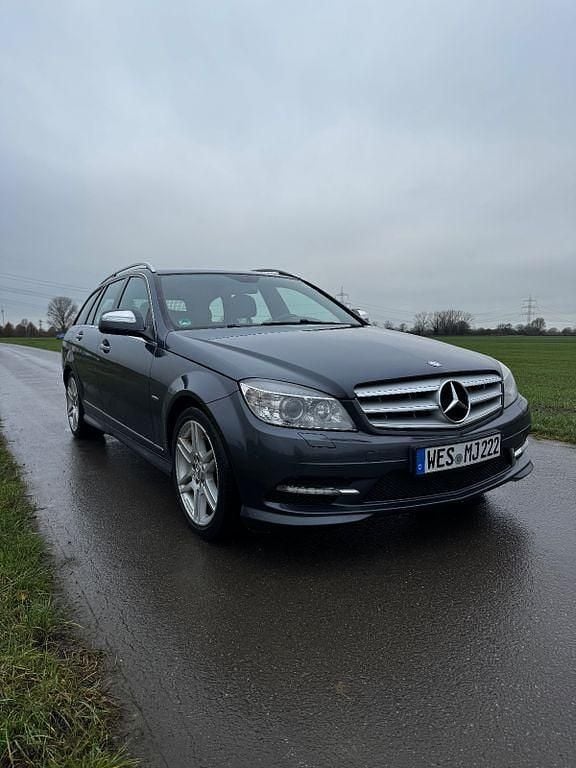 Grau Gebraucht 2008 Mercedes C320 Avantgarde Limousine | 5.500 € (Superpreis) - Bild 1/4