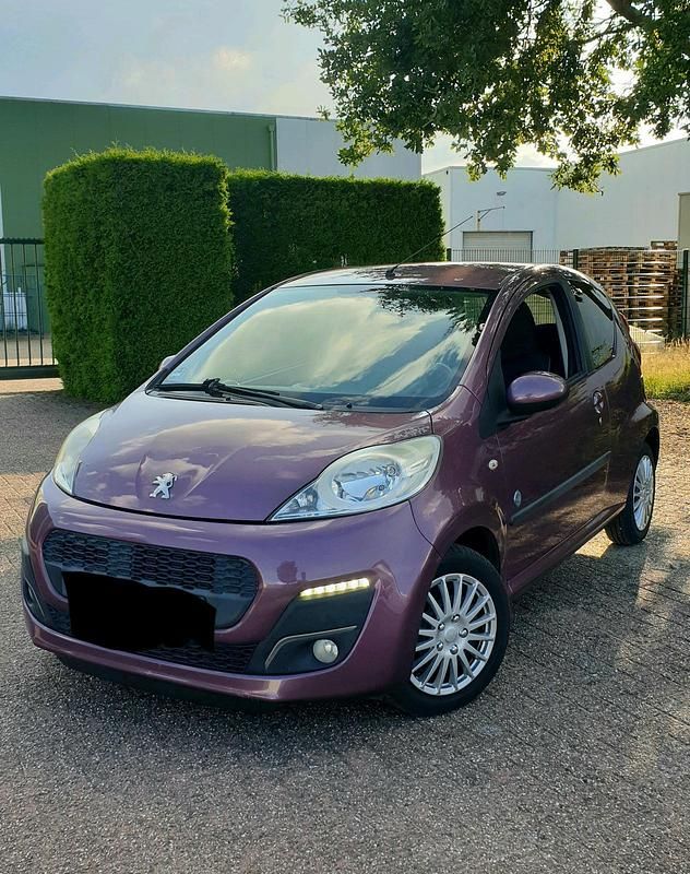 Violet Gebraucht 2012 Peugeot 107 Envy Kleinwagen | 3.699 € (Fairer Preis) - Bild 1/4