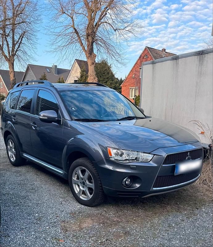 Gebraucht Mitsubishi L 115 PS (84 kW) 2010 Grau SUV