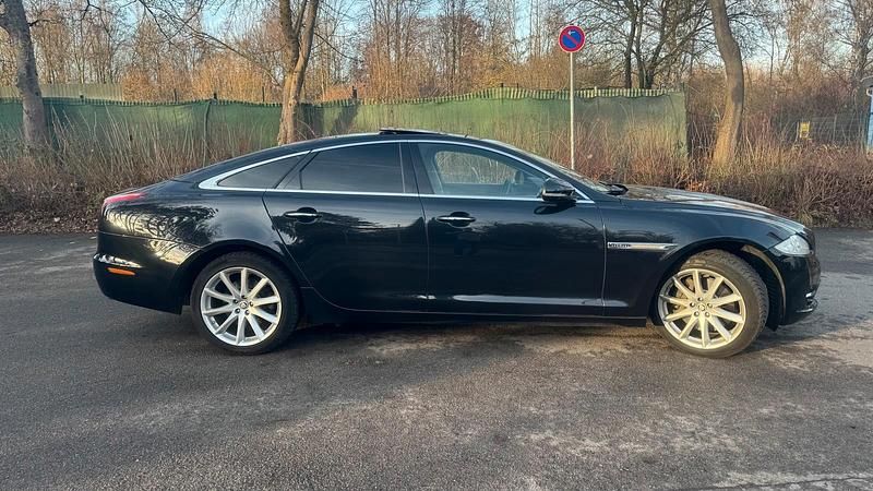 Gebraucht Jaguar XJ 275 PS (202 kW) 2012 Beige Limousine