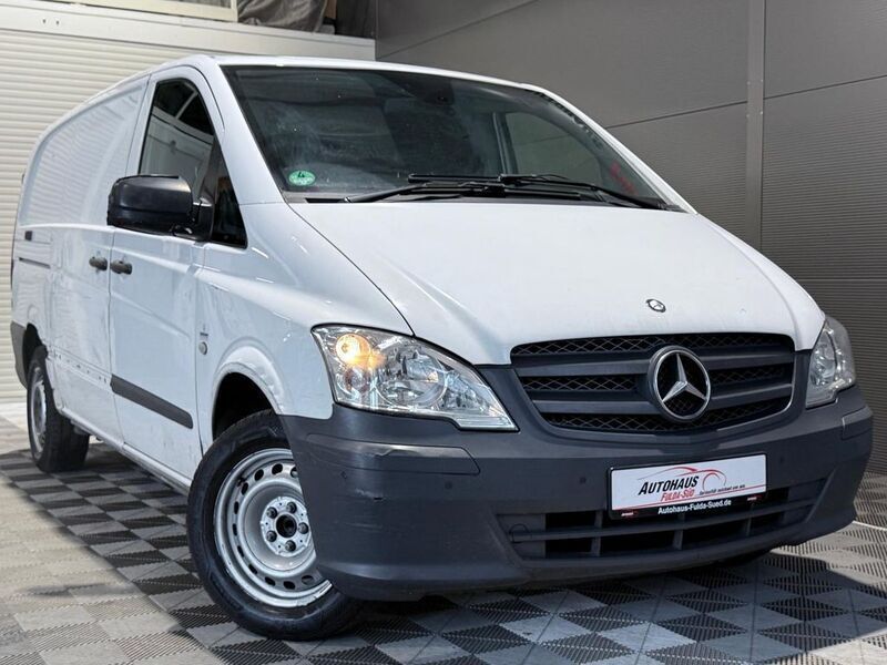 Weiß Gebraucht 2014 Mercedes Vito Van / Kleinbus | 3.970 € (Superpreis) - Bild 1/3